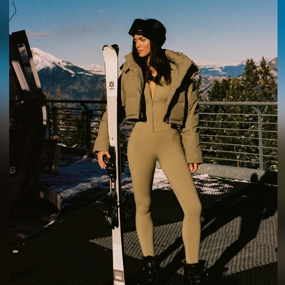 FWD Push Winter Train Bodysuit In Olive Green Size Medium NWT - Picture 2 of 15